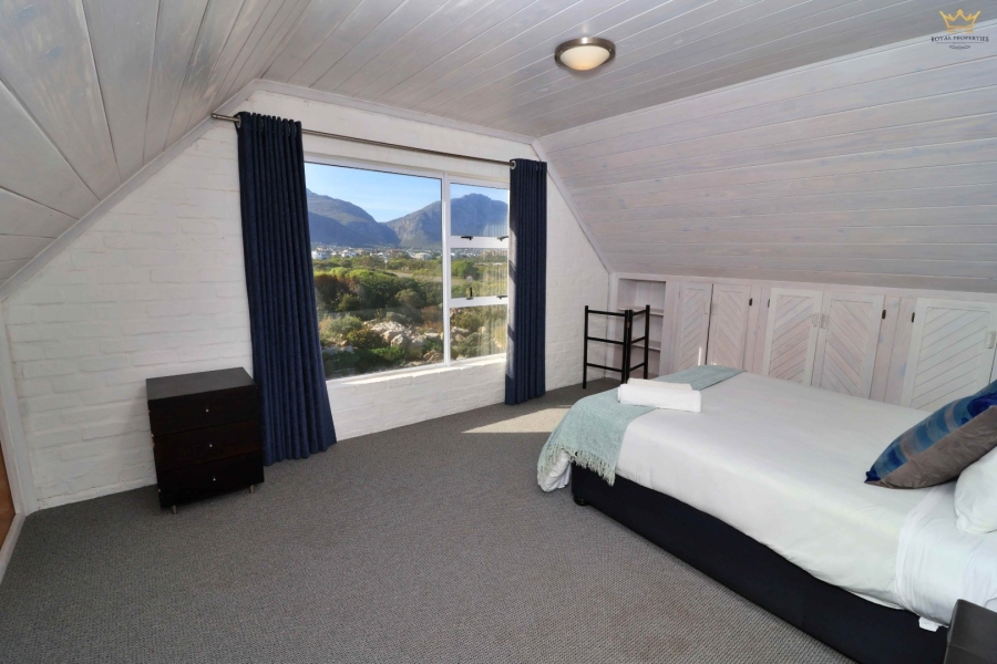 4 Bedroom Property for Sale in Bettys Bay Western Cape